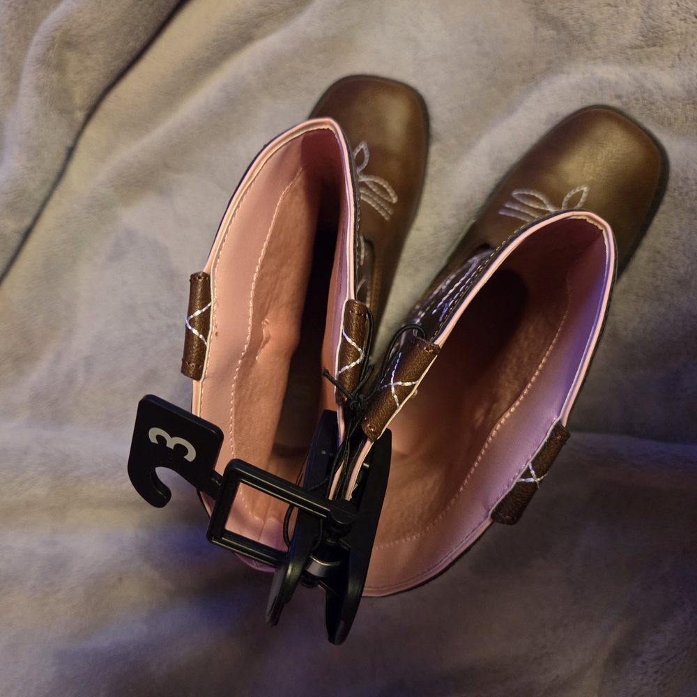 wonder nation Brown Western Boots with Pink Stitching - Picture 3 of 3